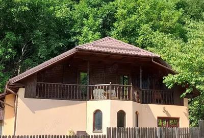 Casă cu 6 camere în Malaia - 1
