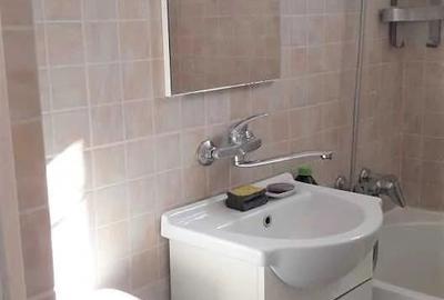 Apartament cu 2 camere decomandat în Girocului