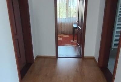 Casă individuală cu 5 camere cu Canalizare în Vitan - 9