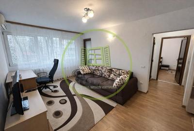 Apartament cu 2 camere semidecomandat, mobilat în Pajura
