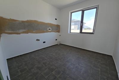 Casă cu 3 camere cu Teren 341 Mp în Berceni - 3