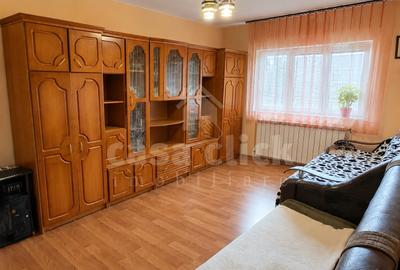 Apartament cu 2 camere decomandat în Micro 16 - 2