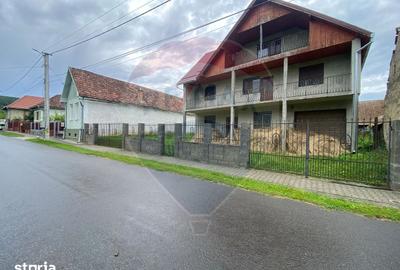 Casă cu 6 camere cu Teren 1400 Mp în Blăjel - 2