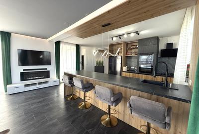 Casă individuală cu 7 camere cu Teren 565 Mp în Cetate - 1