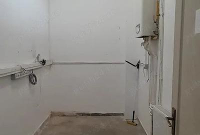 Spațiu comercial, de 80 mp, în Central - 7