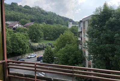 Apartament cu 2 camere decomandat în Tudor Vladimirescu