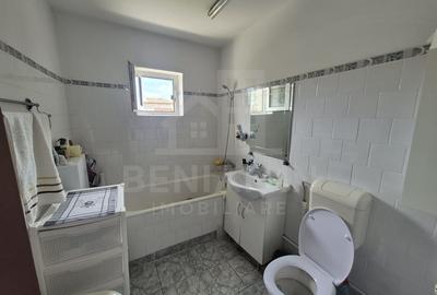 Apartament cu 2 camere decomandat în Cornitoiu