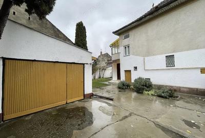 Casă cu 3 camere cu Teren 300 Mp în Titulescu