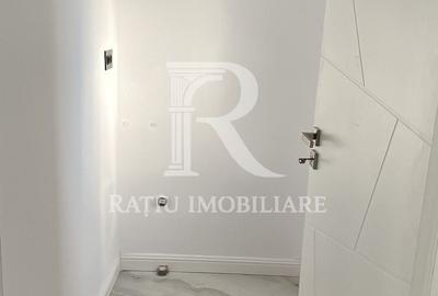 Casă cu 4 camere cu Teren 928 Mp în Sânmartin