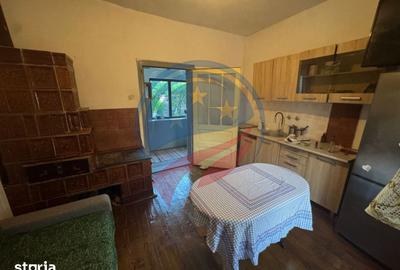 Casă cu 7 camere cu Teren 3300 Mp în Orodel - 8