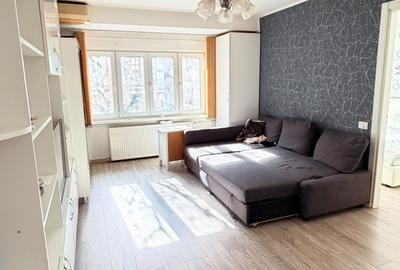 Apartament cu 2 camere semidecomandat, mobilat în Romană