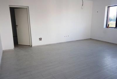 Casă cu 4 camere cu Teren 110 Mp în Domnești - 3