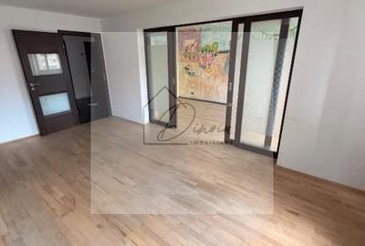 Apartament cu 4 camere decomandat, mobilat în Crângași