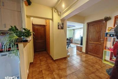 Apartament cu 3 camere în Libertății