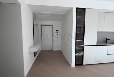 Apartament cu 3 camere semidecomandat în Aviației