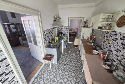 Casă cu 2 camere cu Teren 59 Mp în Central