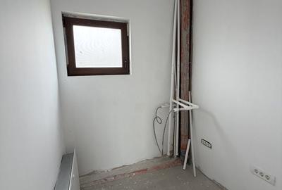 Casă cu 5 camere cu Teren 335 Mp în Central - 16