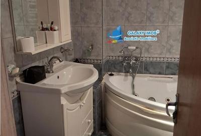 Apartament cu 3 camere decomandat în Banat - 5