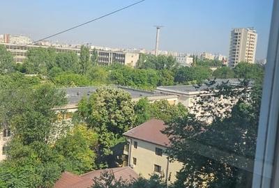 Apartament cu 3 camere decomandat în Titan - 3
