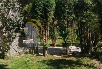 Casă cu 6 camere cu Teren 1152 Mp în Sinaia