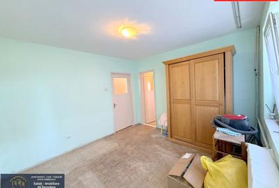 Apartament cu 2 camere circular în Micro 17 - 9