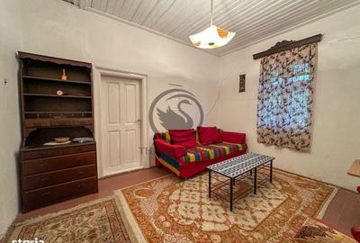 Casă cu 4 camere cu Teren 3808 Mp în Șirna