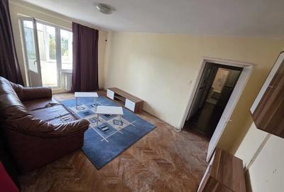 Apartament cu 2 camere semidecomandat în Dâmbu Pietros