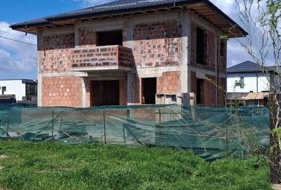 Casă cu 4 camere cu Teren 406 Mp în Berceni - 2