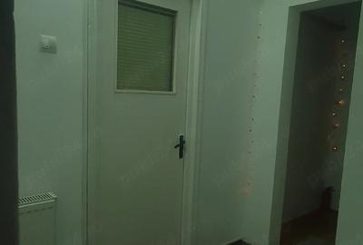Apartament cu 3 camere decomandat în Central - 1