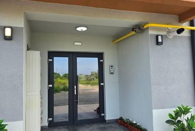 Apartament cu 2 camere în Micro 17