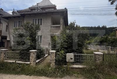 Casă individuală cu 5 camere cu Teren 231 Mp în Exterior Vest