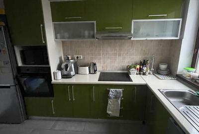 Casă cu 4 camere în Central