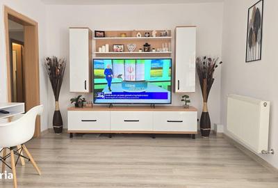 Apartament cu 3 camere decomandat în Central - 1