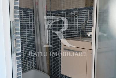 Casă cu 3 camere cu Teren 2780 Mp în Sânmartin