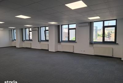 Spațiu comercial, de 372 mp, în Central - 3