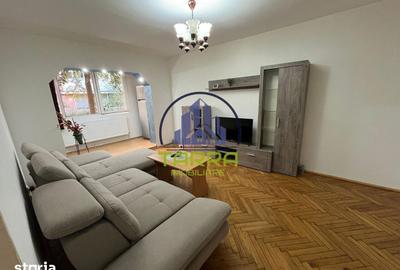 Apartament cu 3 camere decomandat în Cetate