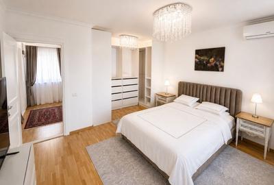 Casă cu 4 camere cu Teren 330 Mp în Central