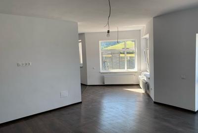 Casă cu 4 camere în Sânpetru - 3