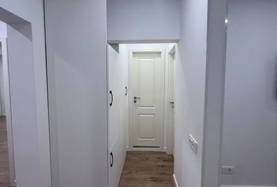 Apartament cu 3 camere în Brâncoveanu
