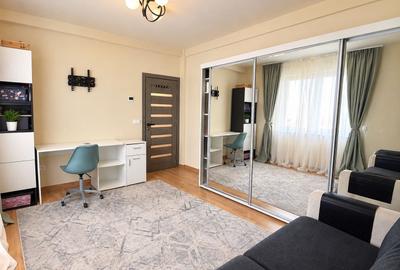 Apartament cu 3 camere decomandat în Dealul Cetății