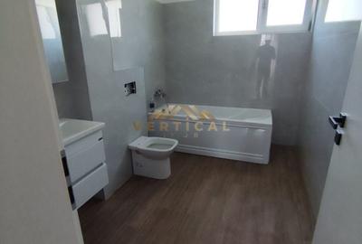 Casă cu 4 camere cu Teren 250 Mp în Balotești