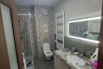 Apartament cu 3 camere decomandat în Central - 8