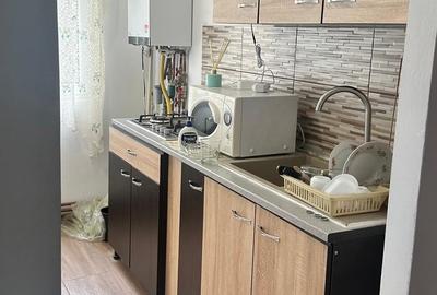Apartament cu 3 camere decomandat în Obor