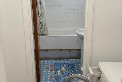 Apartament cu 3 camere semidecomandat, mobilat în Gorjului - 12
