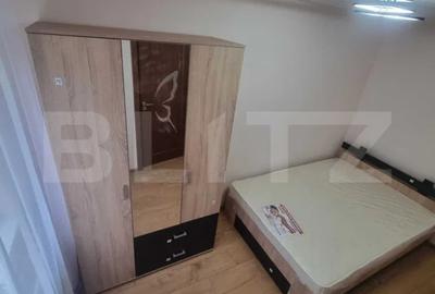 Apartament cu 3 camere semidecomandat în Central