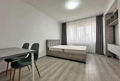 Garsonieră decomandată, mobilată în Progresul