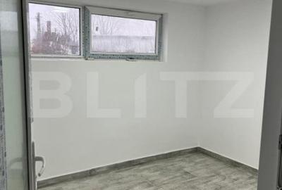 Spațiu comercial, de 360 mp, în Central - 4