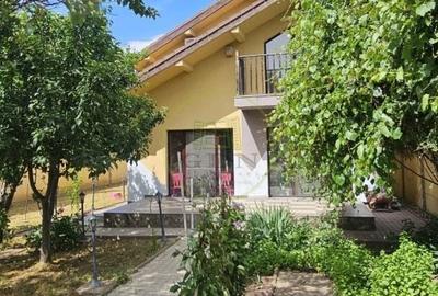 Casă cu 3 camere cu Teren 665 Mp în Malu Mare