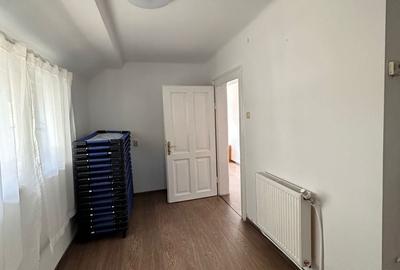 Casă cu 3 camere cu Teren 300 Mp în Central - 2