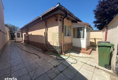 Casă cu 3 camere cu Canalizare în Ișalnița - 1
